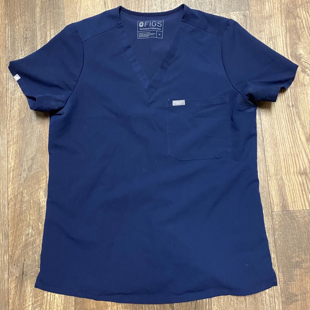 FIGS one pocket scrub top